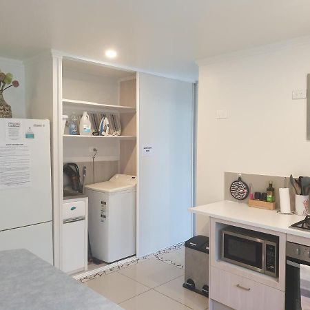 كالوندرا Pet Friendly & Spacious Two Bedroom Guest Unit المظهر الخارجي الصورة